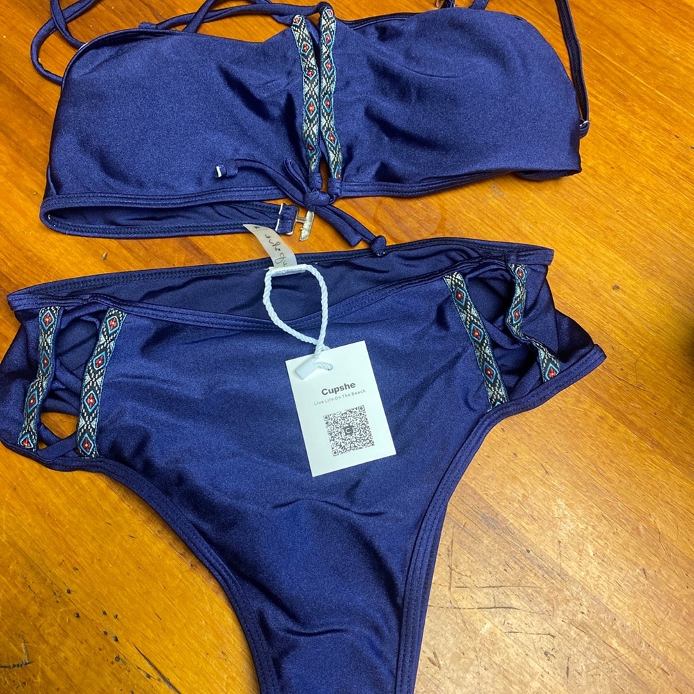 Cupshe Gorgeous Blue Bandeau Bikini with High-Waisted